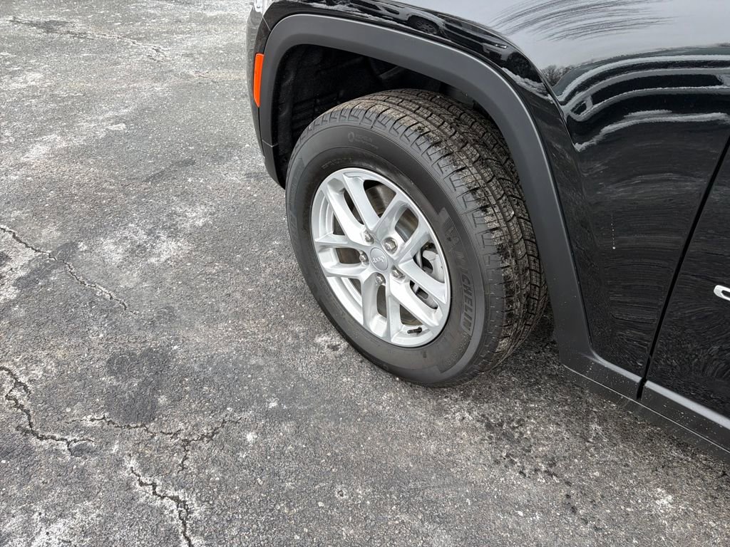 New 2025 Jeep Grand Cherokee L Laredo w/ Luxury Tech Group I image 25