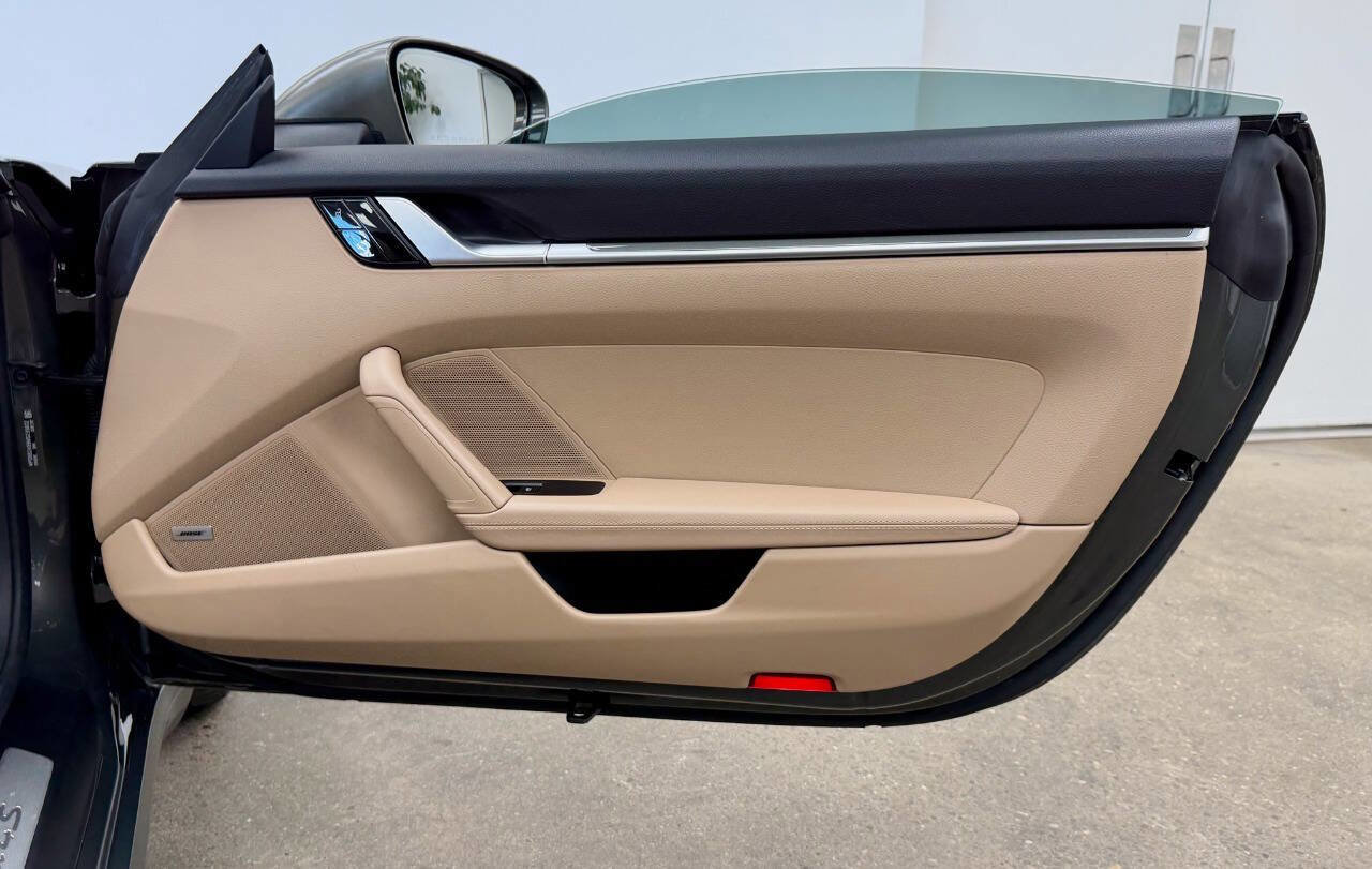 Used 2021 Porsche 911 image 75