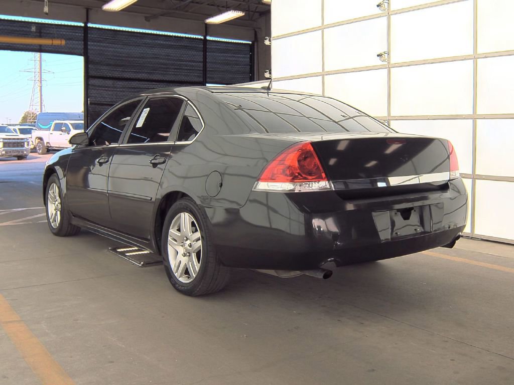 Used 2016 Chevrolet Impala LT image 2