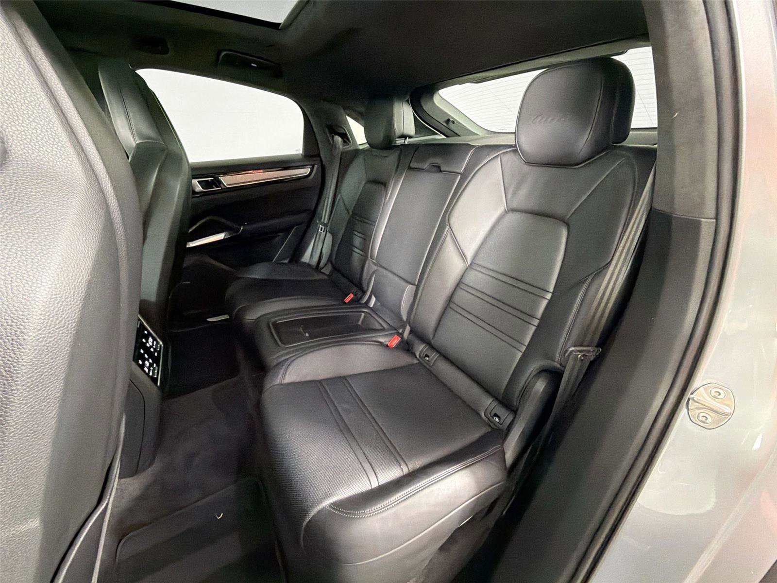 Certified 2021 Porsche Cayenne Turbo AWD/4WD image 26