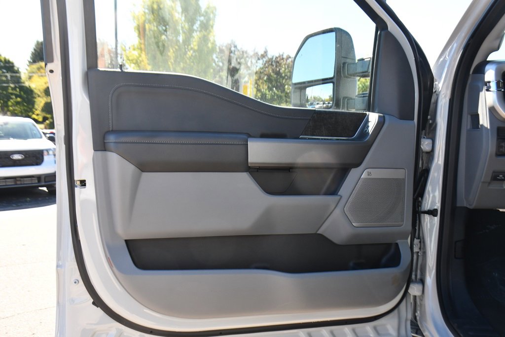 New 2026 Ford F350 4x4 Crew Cab Super Duty image 21
