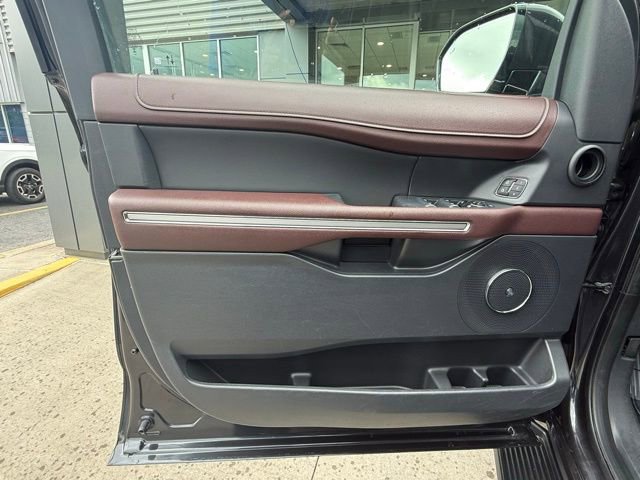 Certified 2024 Ford Expedition Limited RWD image 13