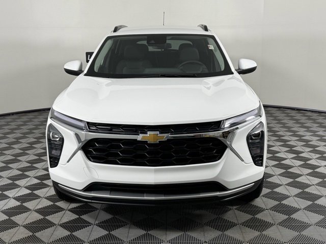 New 2025 Chevrolet Trax LT w/ Driver Confidence Package image 9