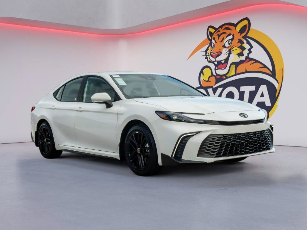 Used 2026 Toyota Camry SE w/ Convenience Package FWD image 4