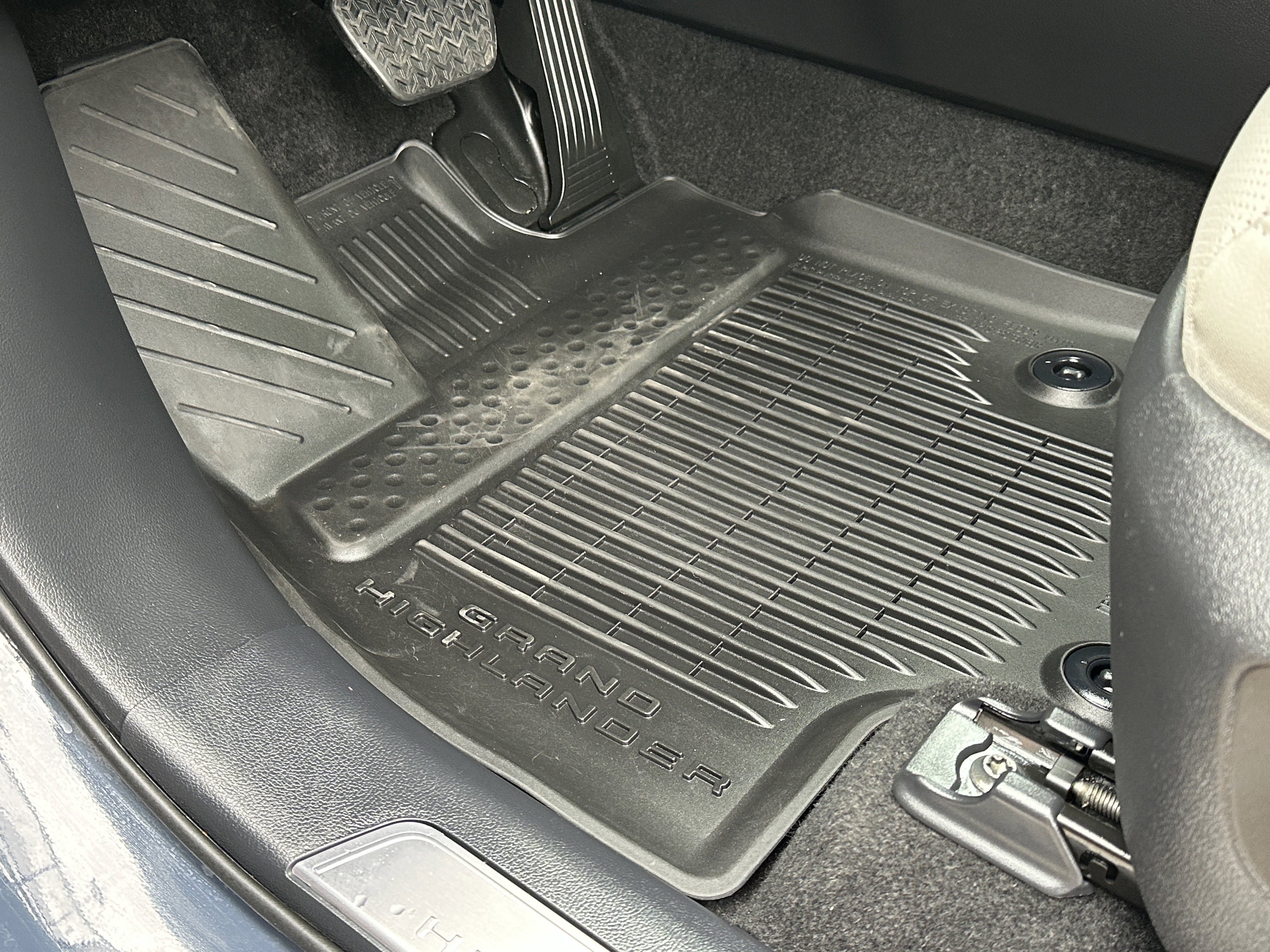 Used 2025 Toyota Grand Highlander AWD image 20