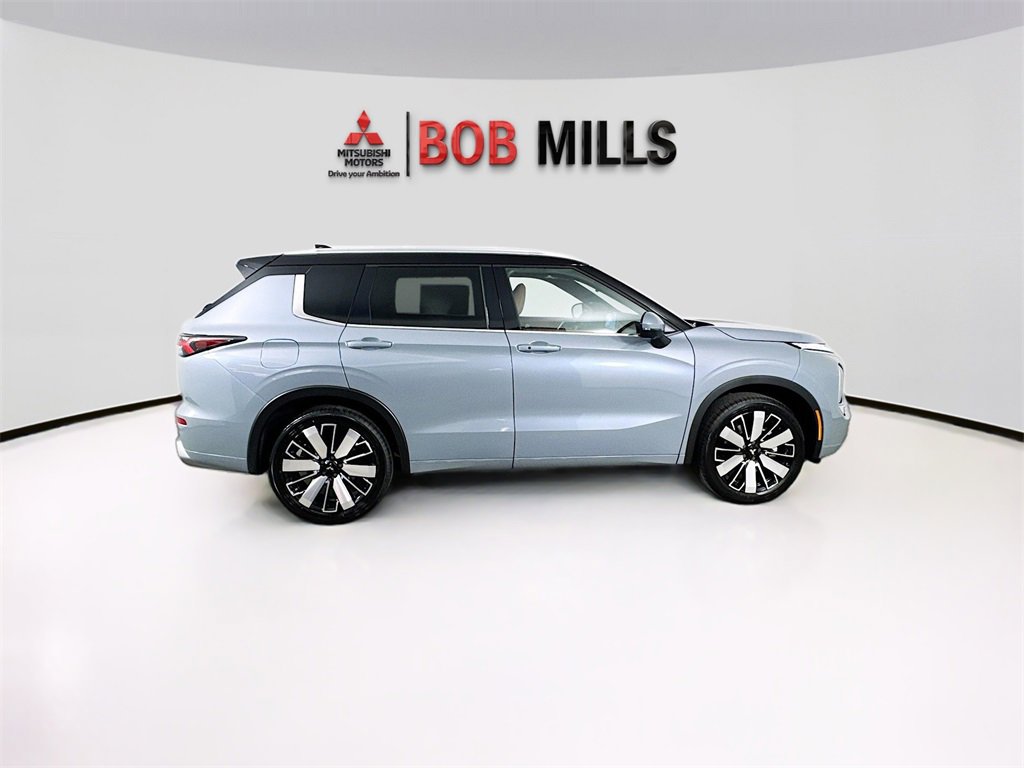 New 2025 Mitsubishi Outlander SEL image 8