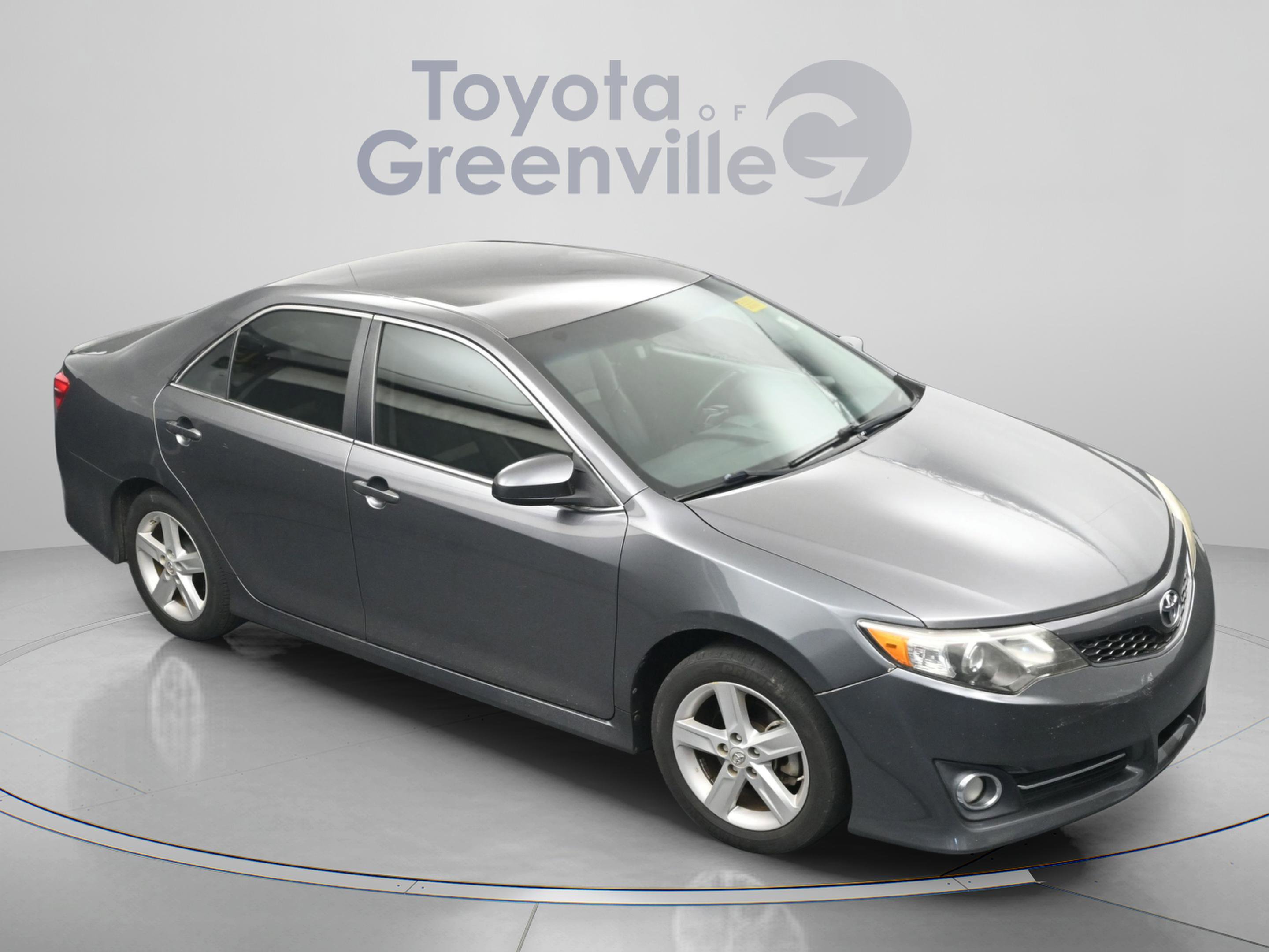 Used 2014 Toyota Camry SE FWD image 20