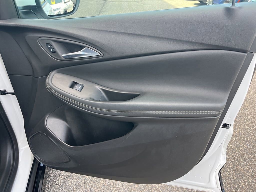 Used 2024 Buick Encore GX Sport Touring FWD image 54