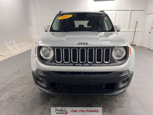 Used 2017 Jeep Renegade Latitude FWD image 2