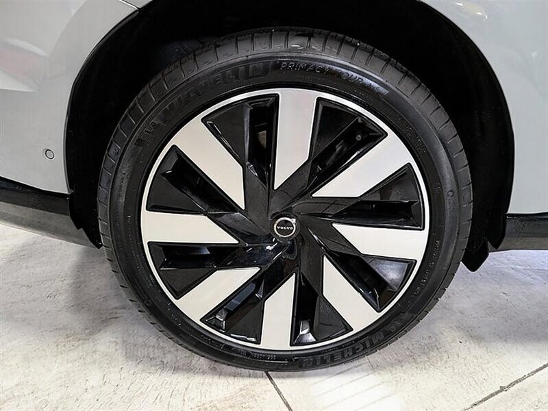 Used 2025 Volvo EX90 Ultra AWD/4WD image 13