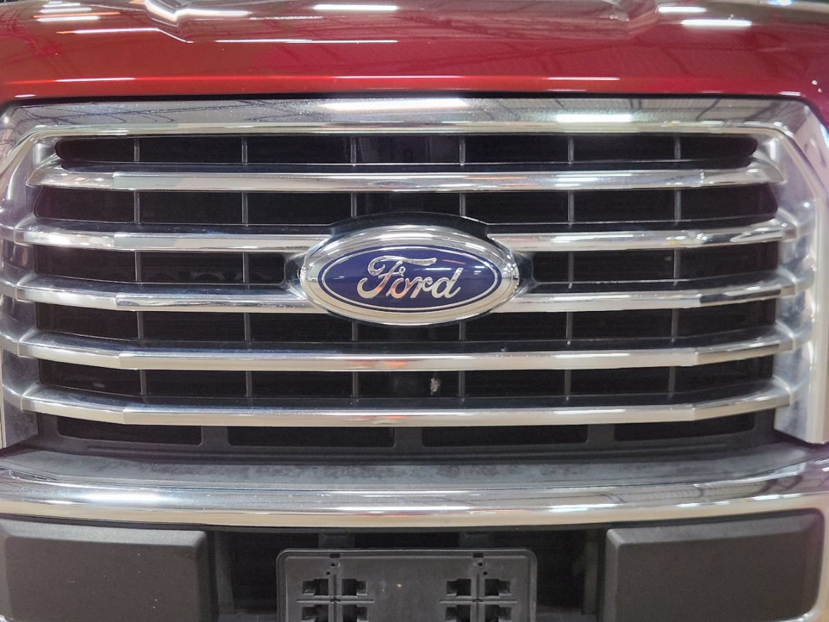 Used 2016 Ford F150 XLT w/ Equipment Group 302A Luxury RWD image 12
