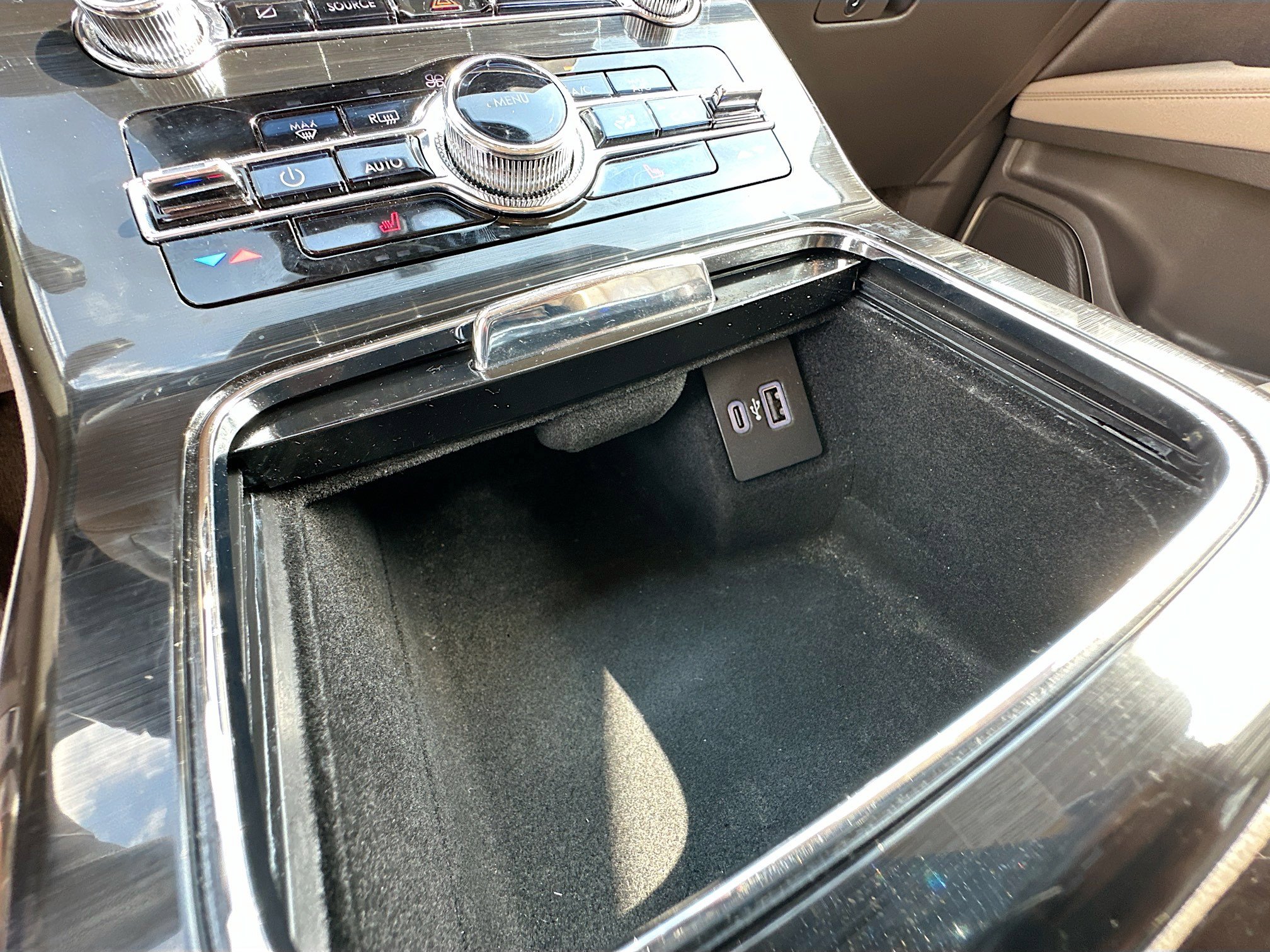 Used 2022 Lincoln Nautilus FWD w/ Premium Package image 34