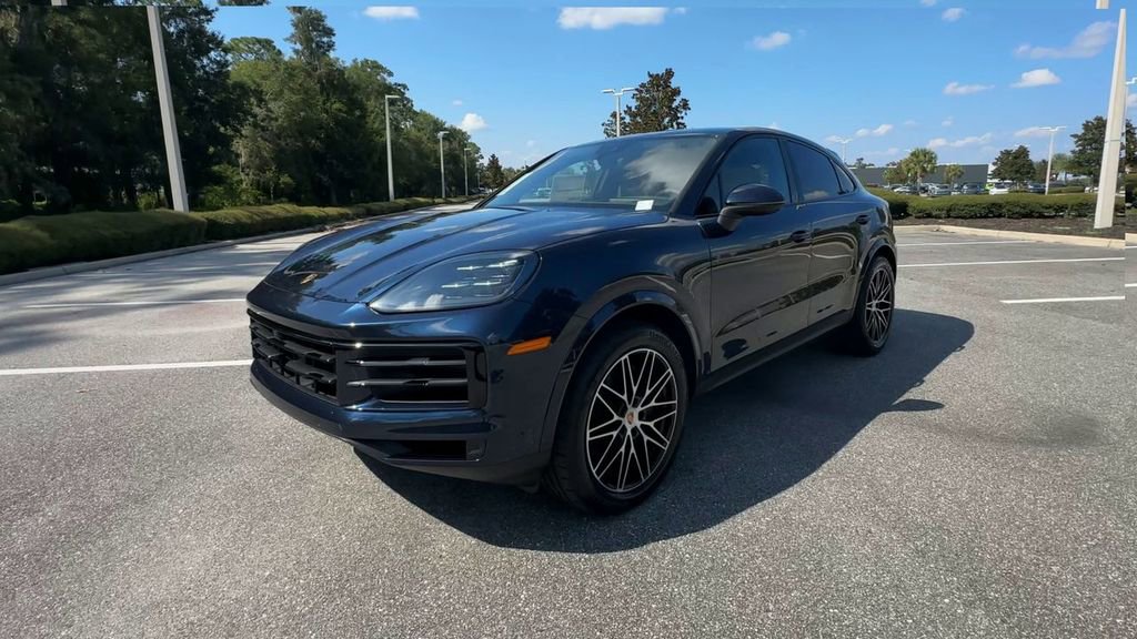 New 2025 Porsche Cayenne Coupe image 4