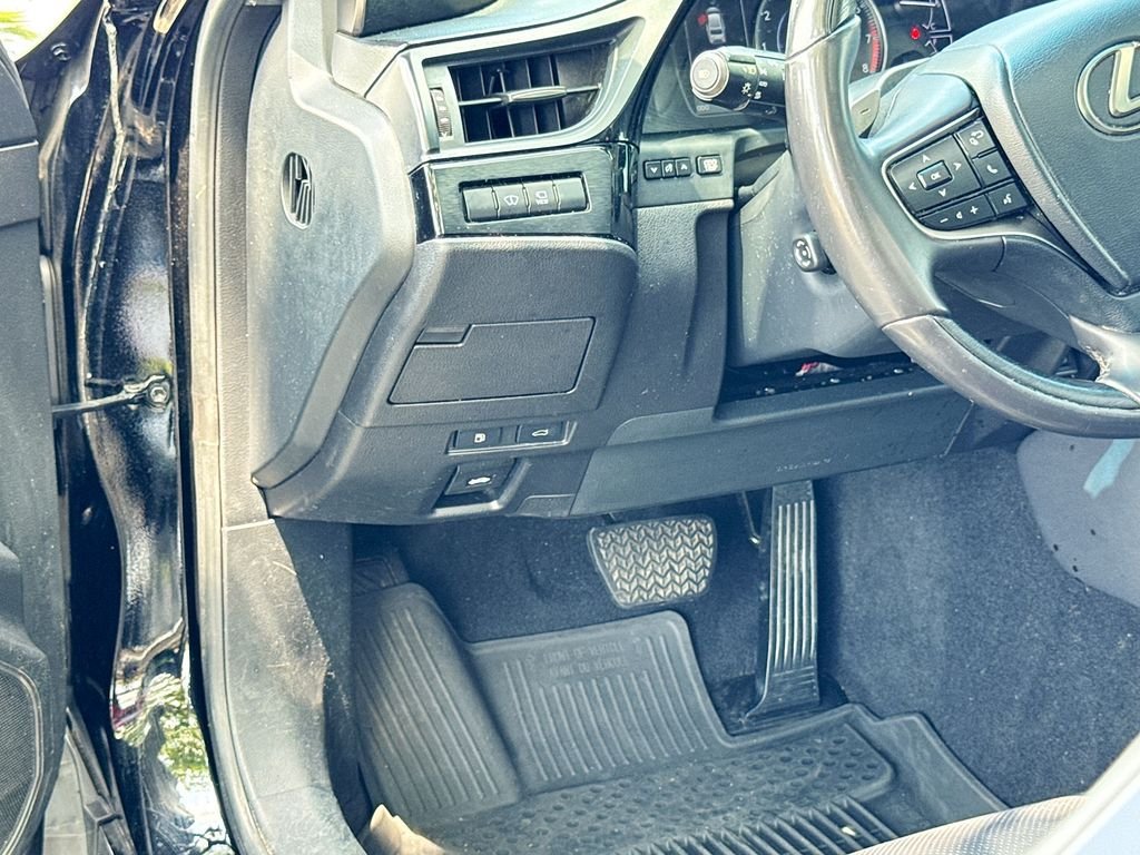 Used 2024 Lexus ES 350 Ultra Luxury FWD image 18