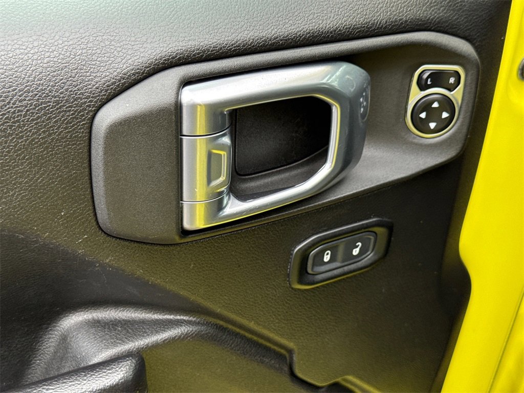 Used 2024 Jeep Wrangler Unlimited image 29