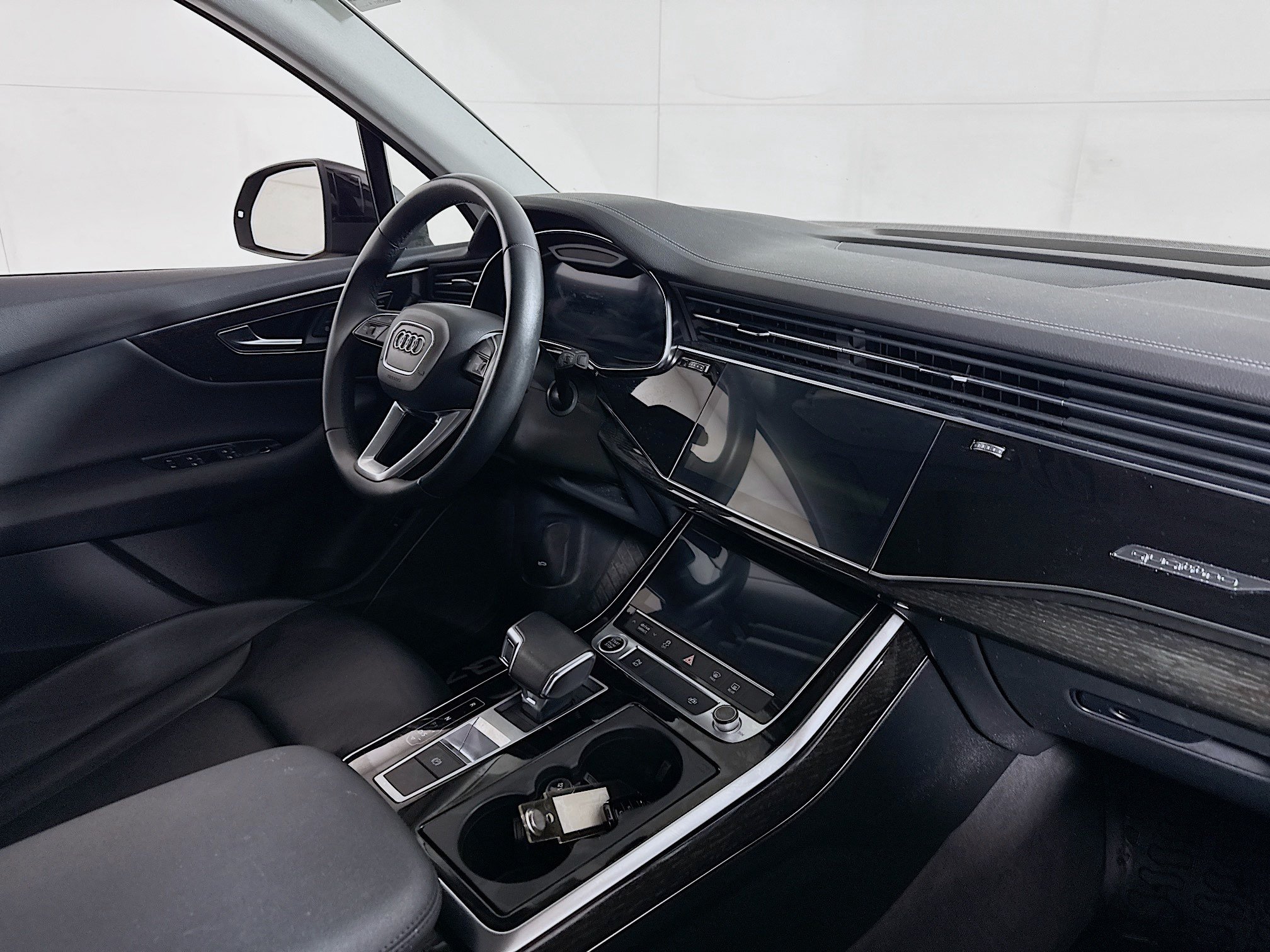 Used 2023 Audi Q7 2.0T Premium w/ Convenience Package AWD/4WD image 29