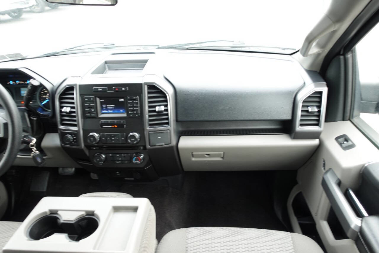 Used 2017 Ford F150 XLT AWD/4WD image 42
