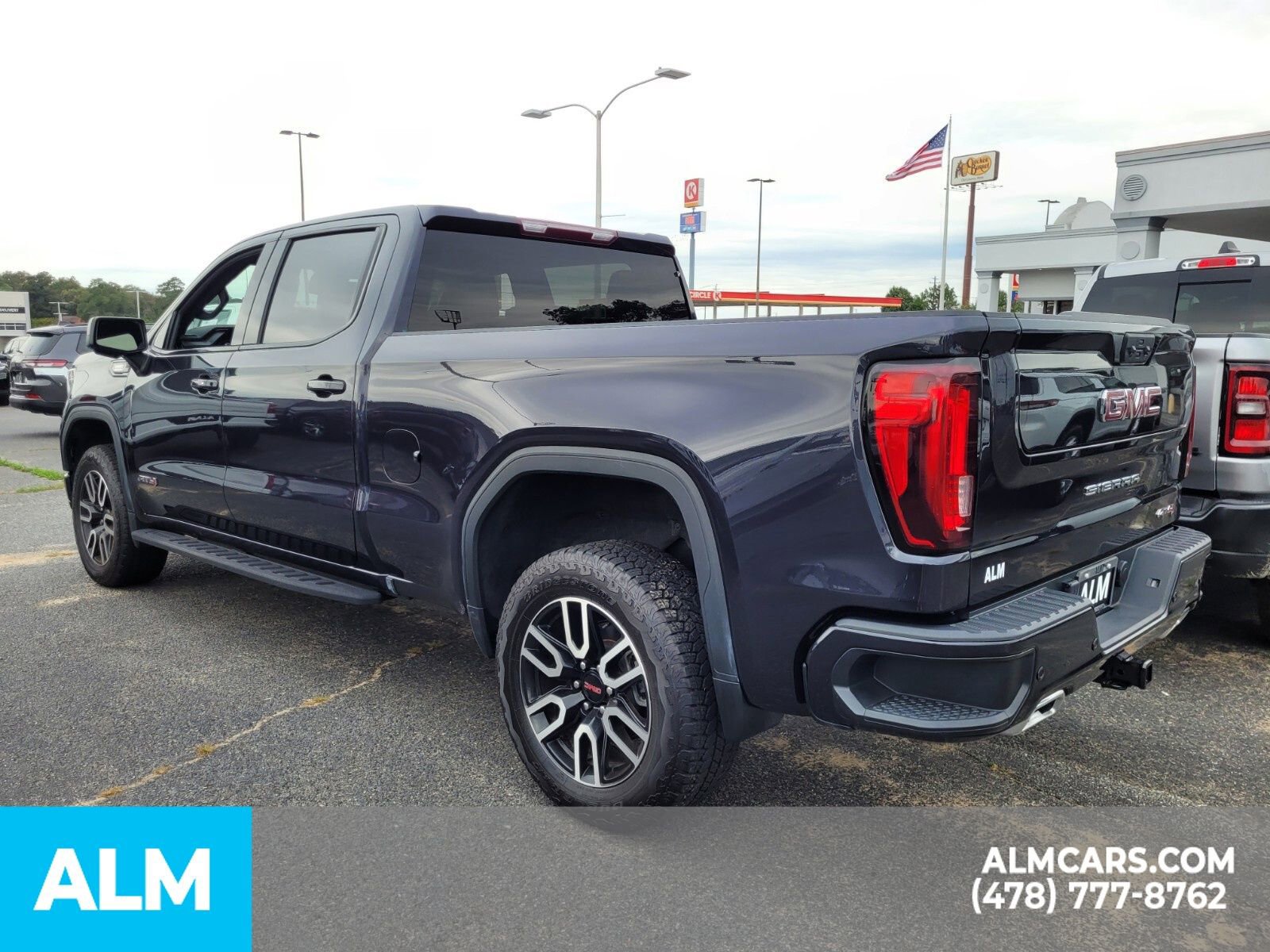 Used 2024 GMC Sierra 1500 AT4 image 8