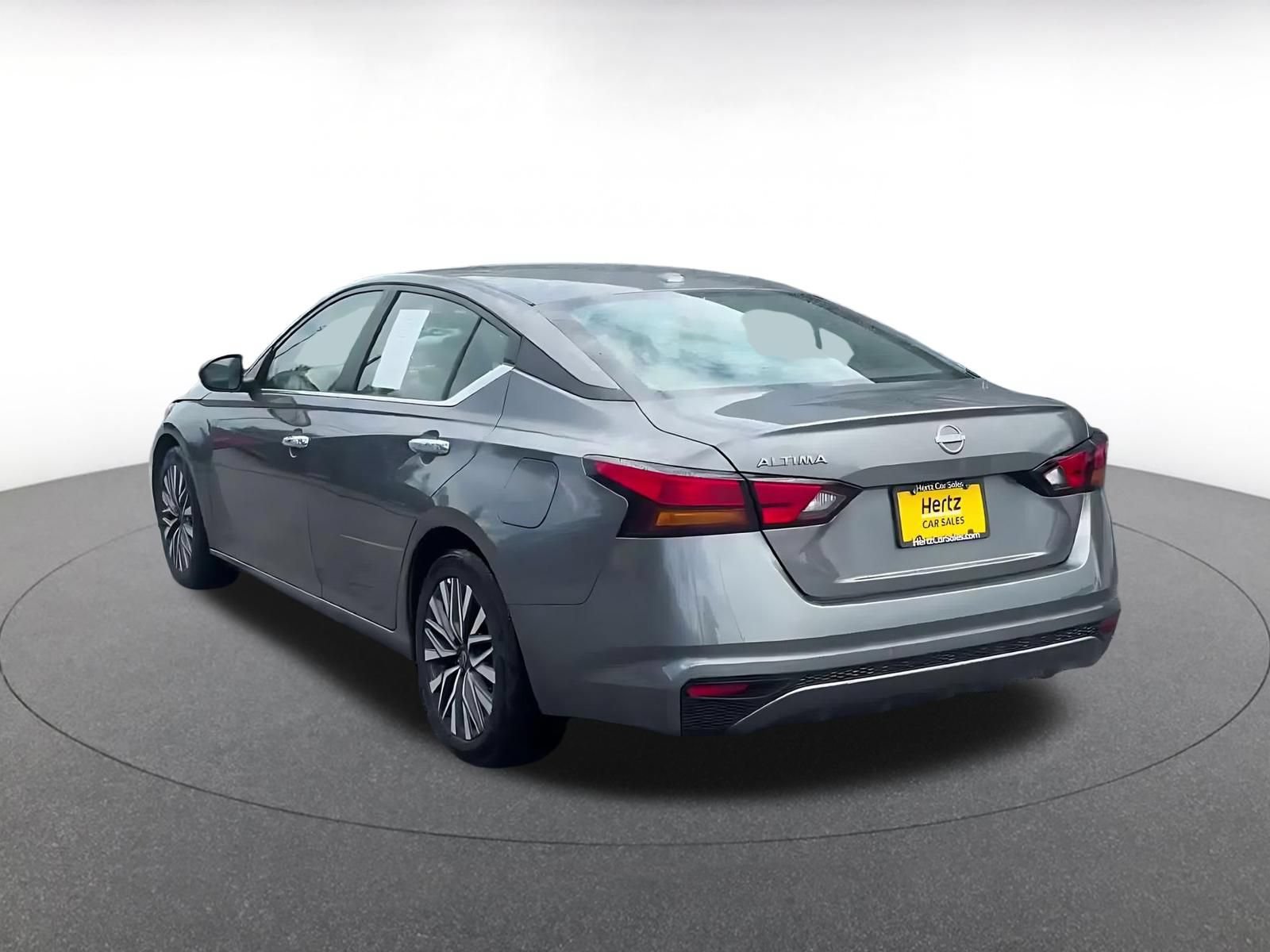Used 2025 Nissan Altima 2.5 SV FWD image 10