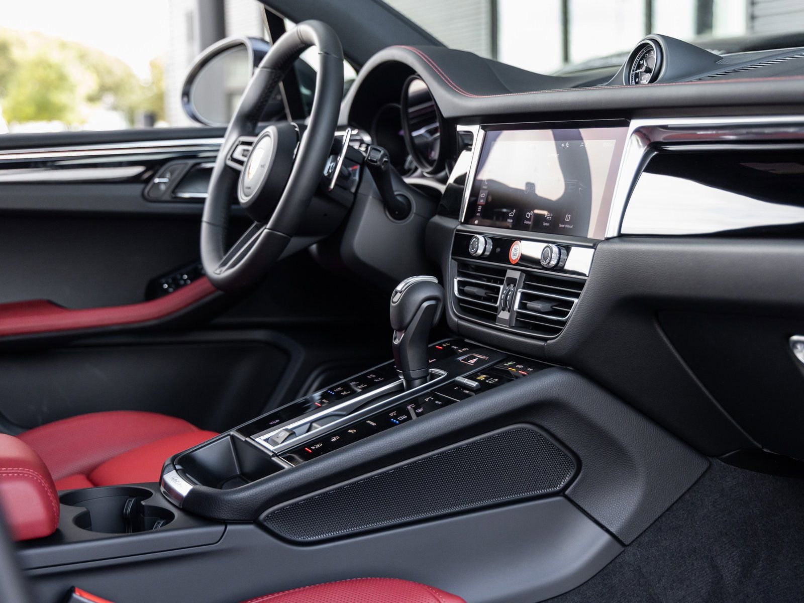 Certified 2026 Porsche Macan AWD/4WD image 48