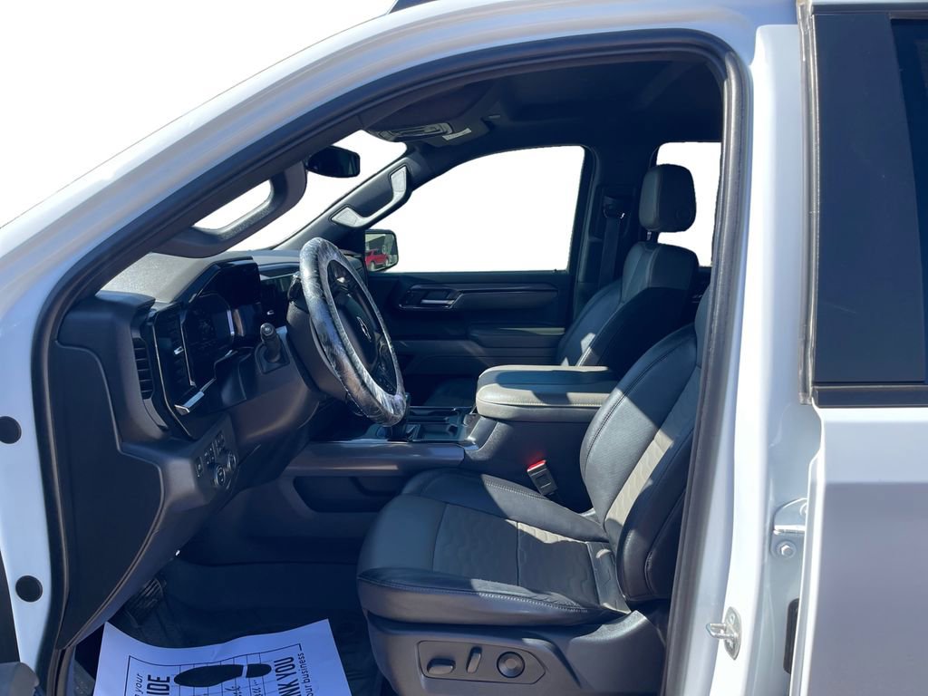 Used 2024 Chevrolet Silverado 1500 ZR2 image 10