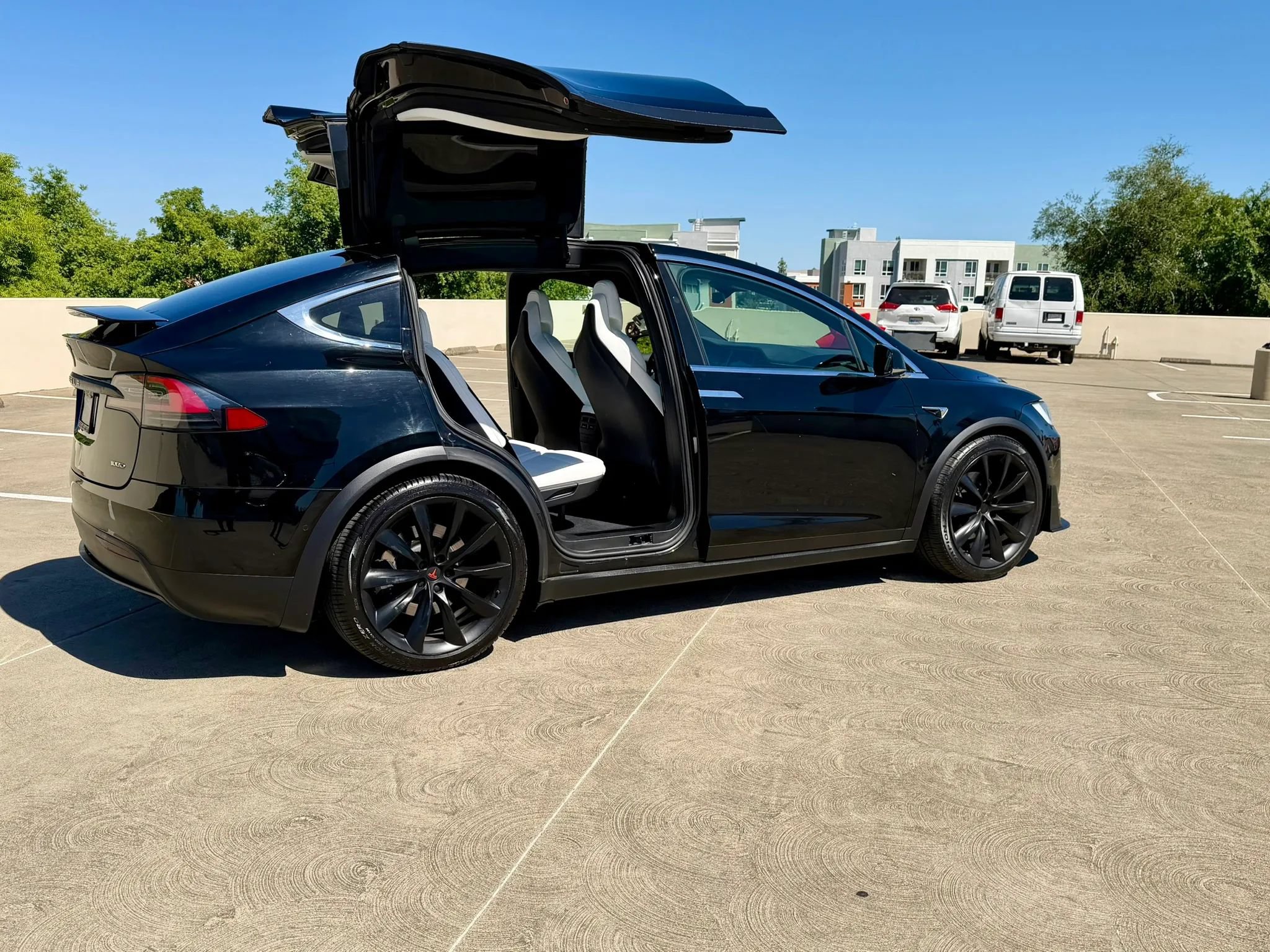 Used 2019 Tesla Model X 100D AWD/4WD image 11