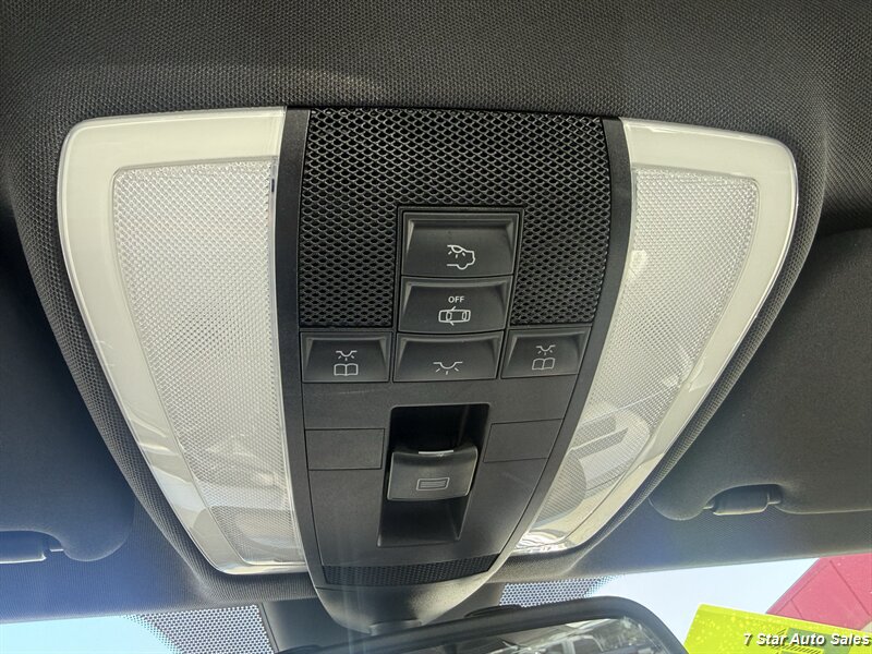 Used 2011 Mercedes-Benz C 300 Sedan image 12