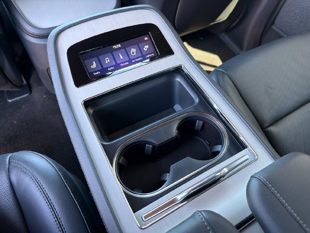 New 2026 Lincoln Navigator Reserve w/ Jet Appearance Package AWD/4WD image 16