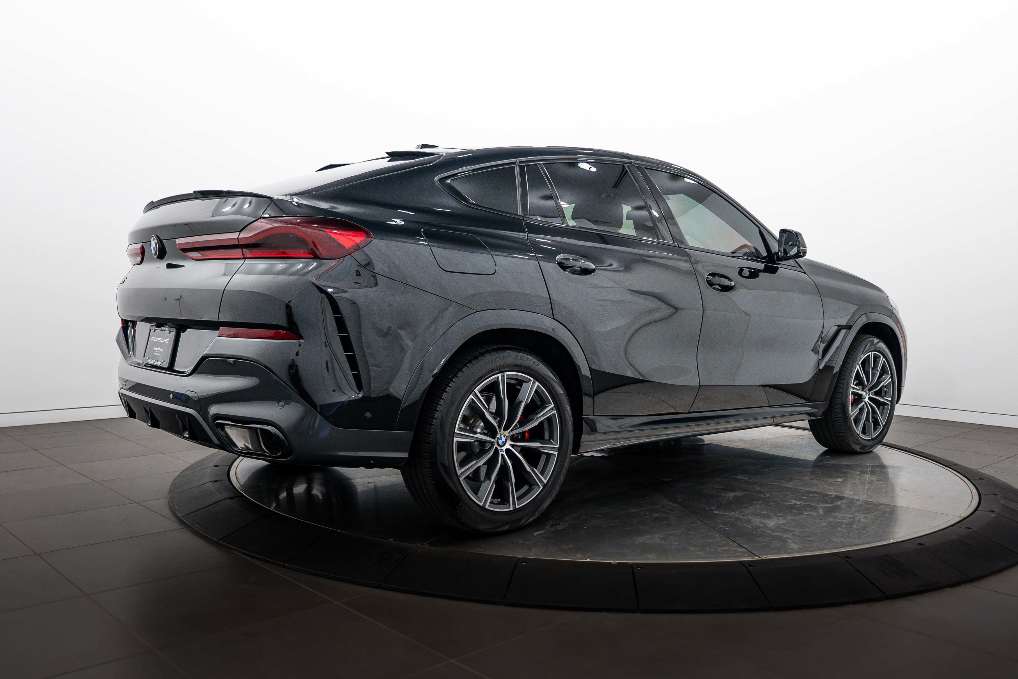 Used 2024 BMW X6 xDrive40i w/ Premium Package AWD/4WD image 7