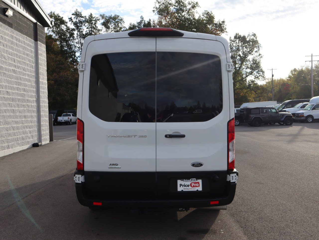 Used 2024 Ford Transit 350 XL image 5