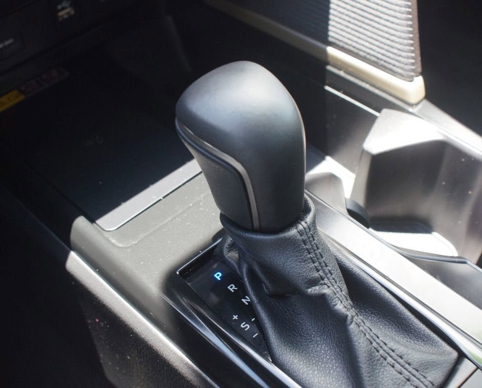 Used 2025 Toyota Camry SE FWD image 11