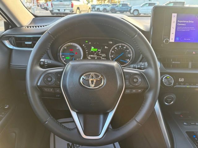 Used 2023 Toyota Venza LE image 10
