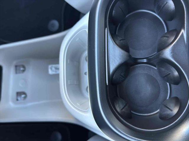 Used 2018 Chrysler Pacifica Limited image 27