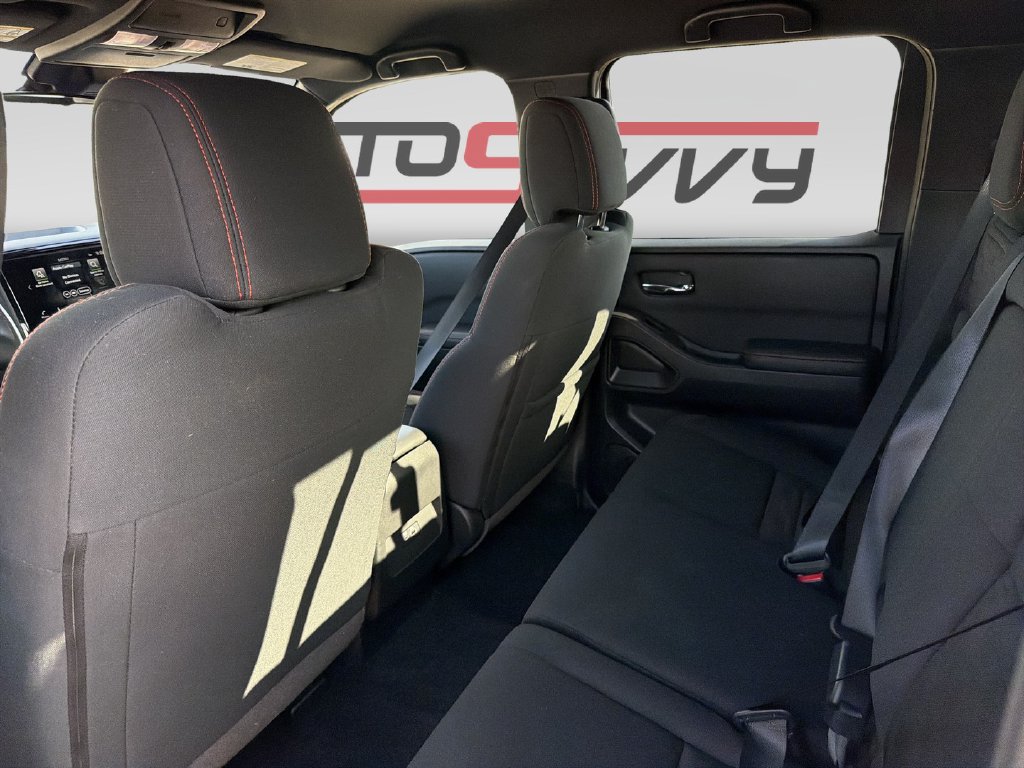 Used 2024 Nissan Frontier PRO-4X w/ Technology Package AWD/4WD image 16