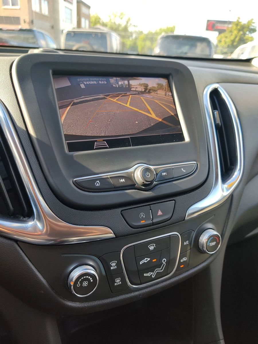 Used 2022 Chevrolet Equinox LT FWD image 24