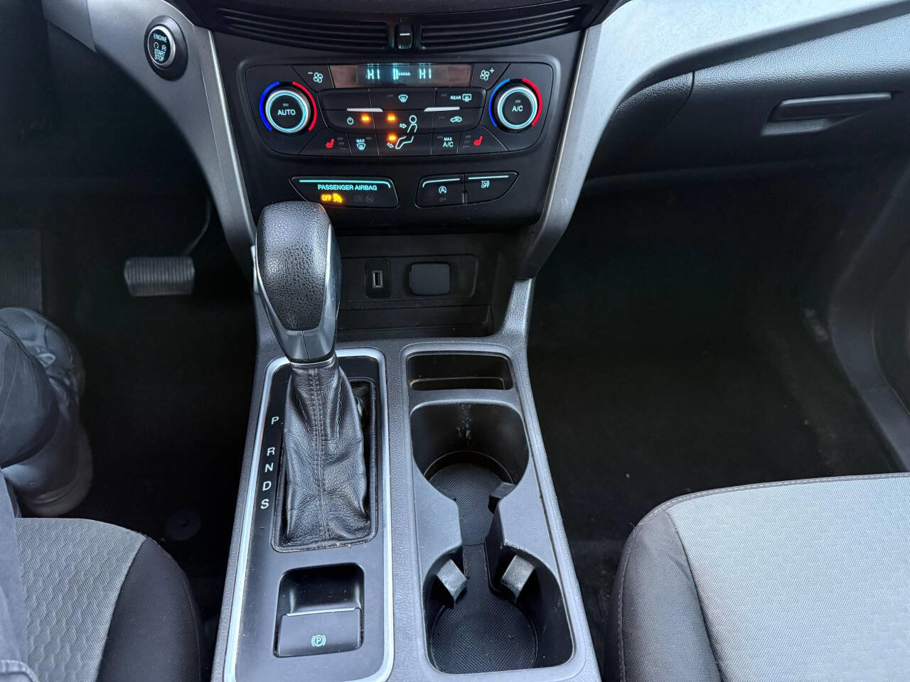 Used 2019 Ford Escape SE image 18