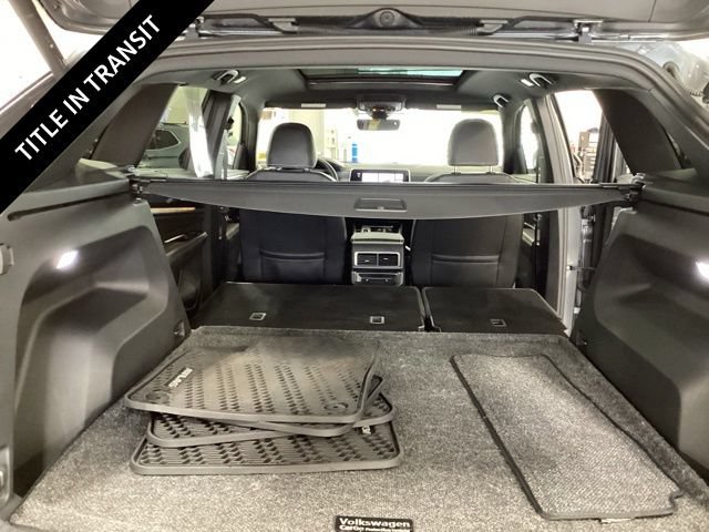 Used 2024 Volkswagen Atlas Cross Sport SEL R-Line AWD/4WD image 16