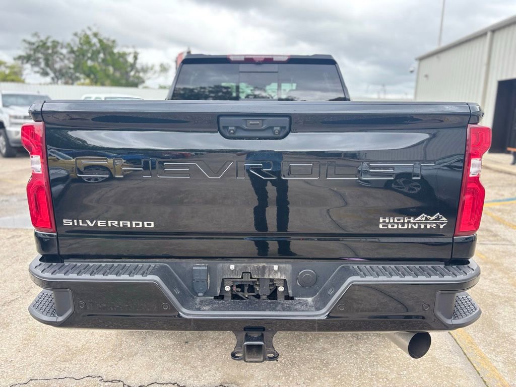 Used 2024 Chevrolet Silverado 2500 High Country w/ Technology Package image 4