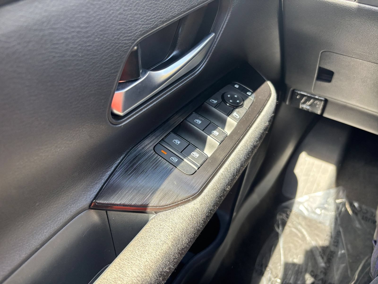 Used 2026 Nissan Kicks SV w/ Cold Weather Package FWD image 18