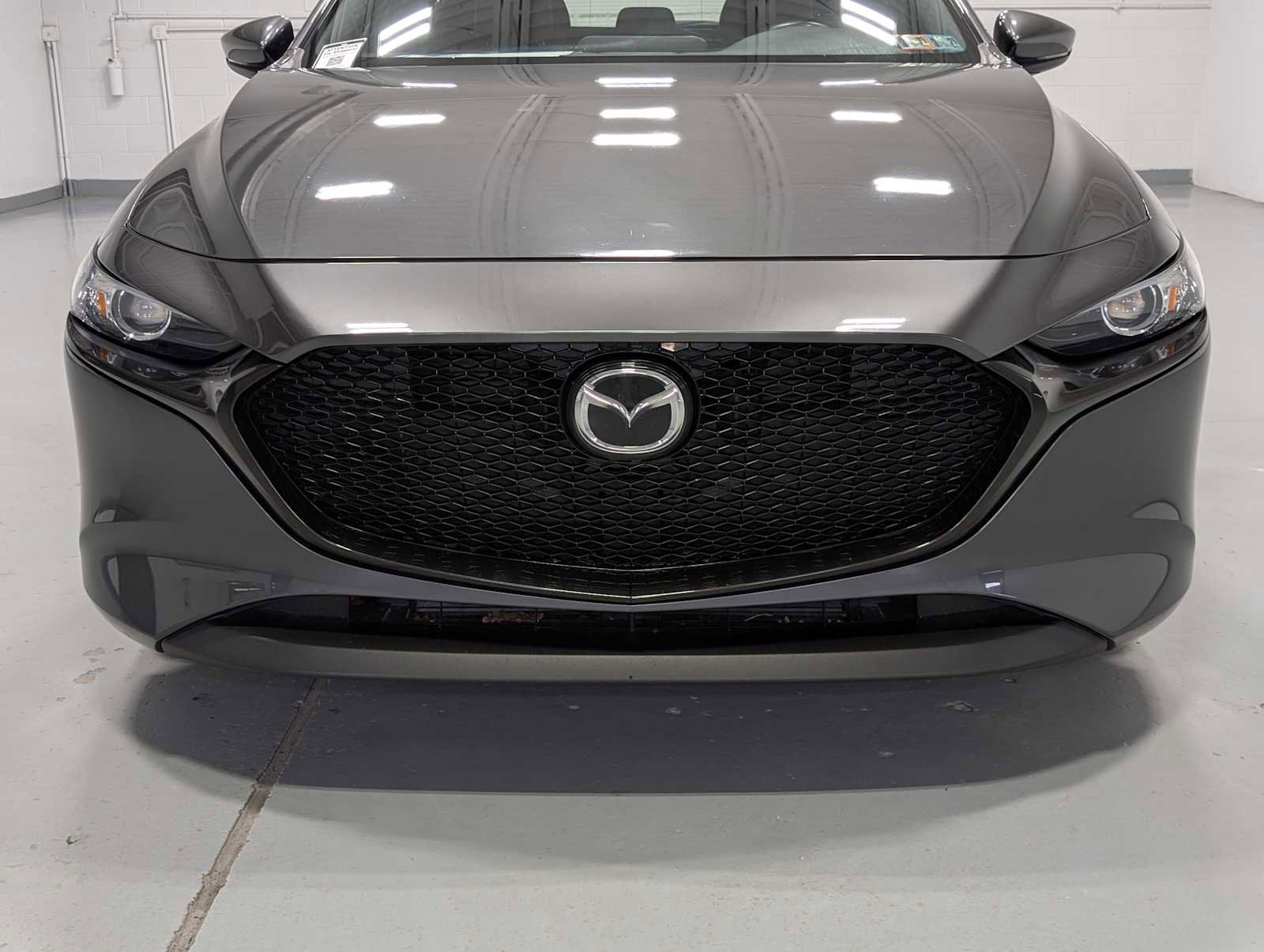 Used 2020 MAZDA MAZDA3 AWD Hatchback image 2