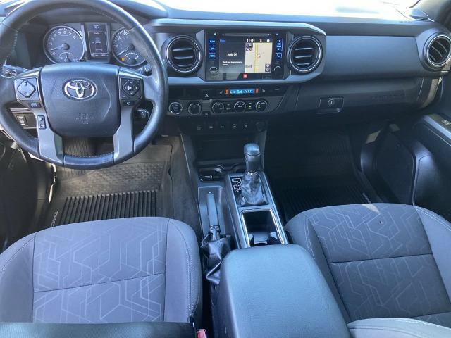 Used 2016 Toyota Tacoma TRD Off-Road AWD/4WD image 16