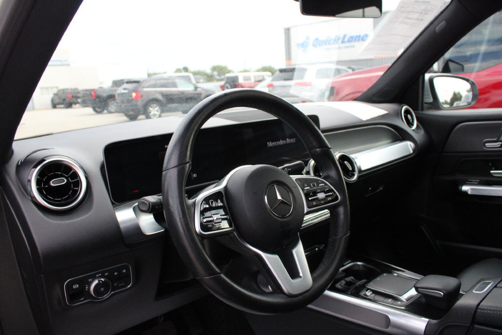 Used 2021 Mercedes-Benz GLB 250 image 2