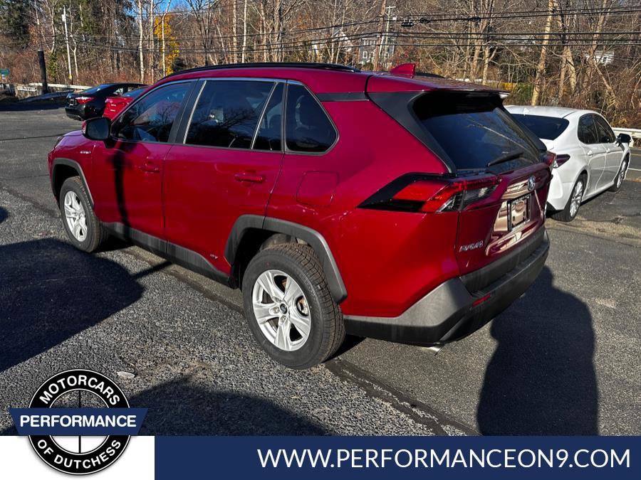 Used 2019 Toyota RAV4 LE w/ Carpet Mat Package AWD/4WD image 8