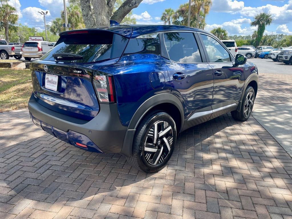 Used 2025 Nissan Kicks SV FWD image 6