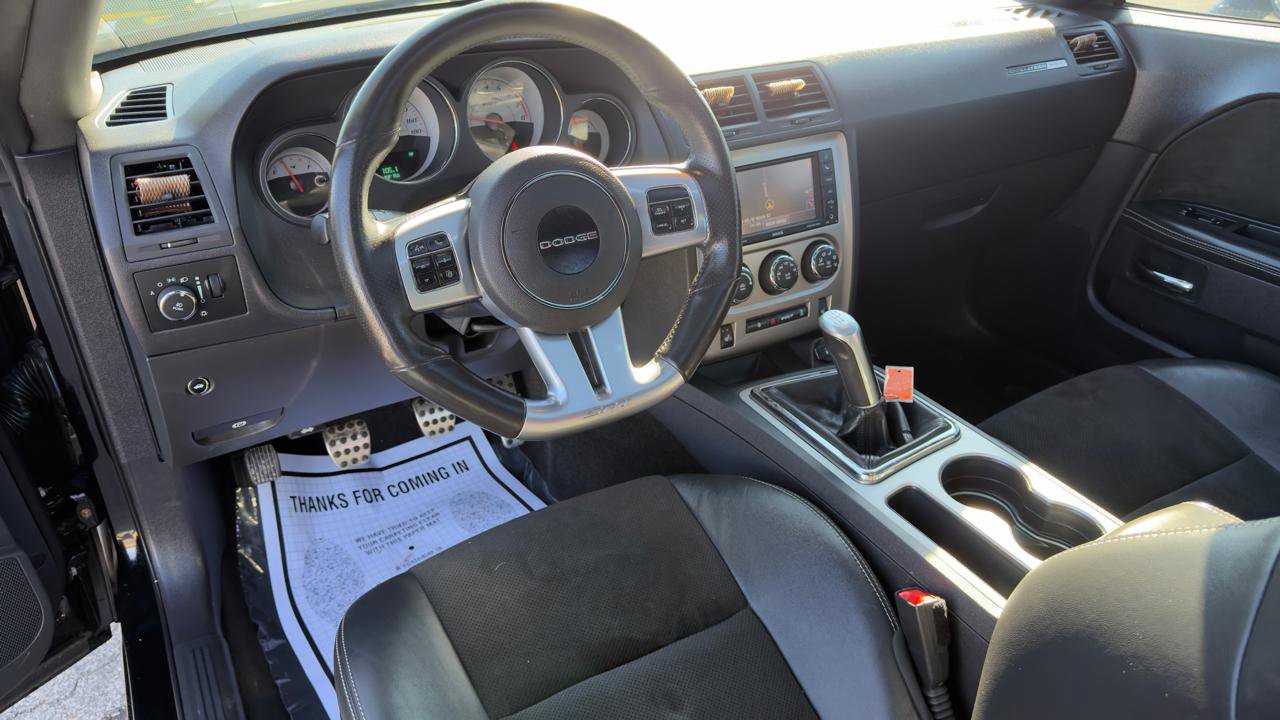 Used 2014 Dodge Challenger SRT8 w/ Harman/Kardon Audio Group image 31