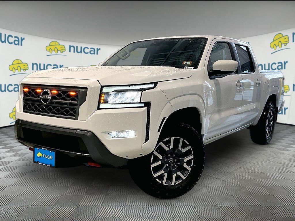 Used 2024 Nissan Frontier SL w/ Technology Package AWD/4WD image 3