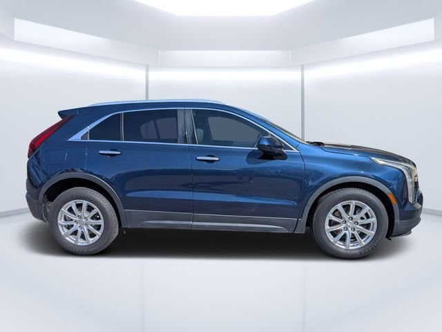 Used 2019 Cadillac XT4 Luxury FWD image 2
