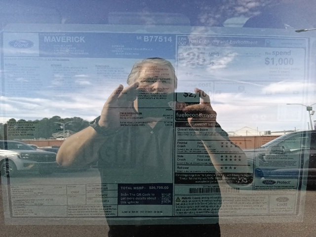 New 2025 Ford Maverick XLT w/ XLT Luxury Package image 32