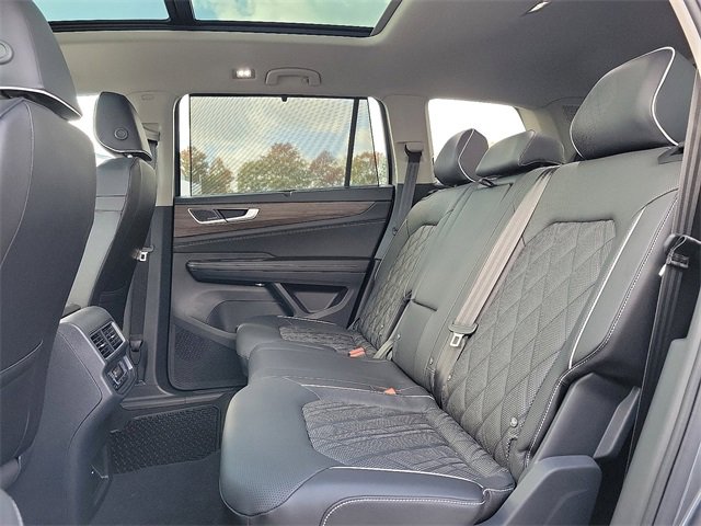 New 2025 Volkswagen Atlas SEL Premium R-Line image 6