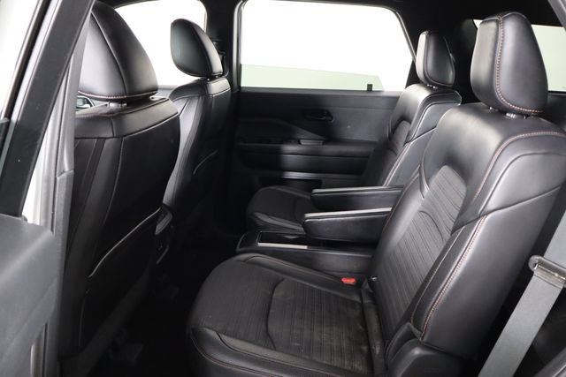 Used 2025 Nissan Pathfinder Rock Creek AWD/4WD image 16